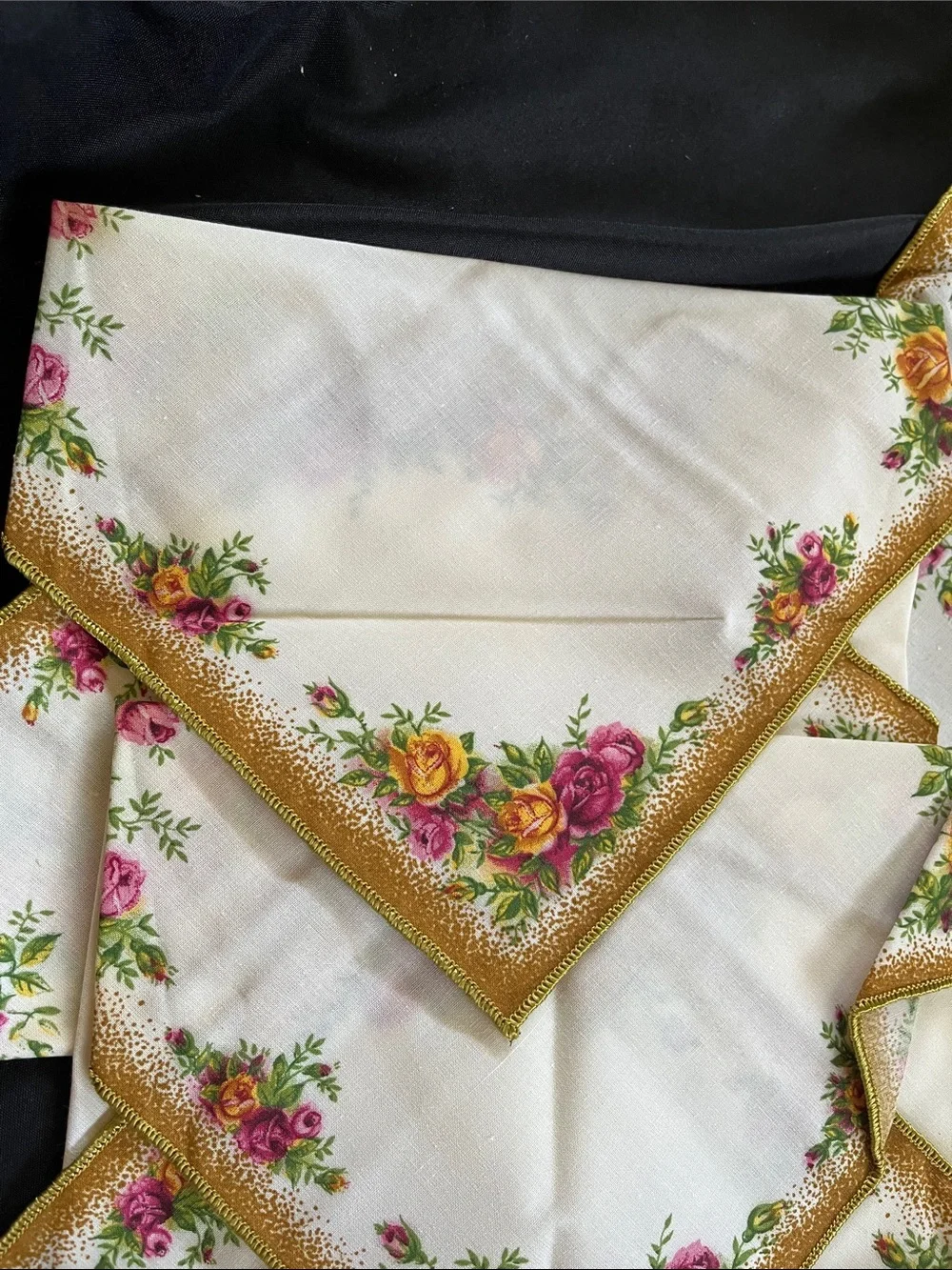 Vtg Royal Albert Old Country Roses Gold Trim Napkins Set Of 4 Unused *READ*